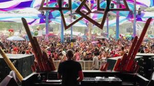 Video Thumbnail: Solee LIVE @ Rainbow Serpent Festival 2018 (Full set with live ambience)