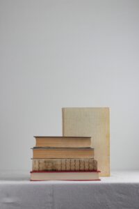 Calm Piano Music for Reading: Dive into a Tranquil World of Books