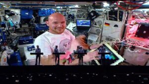 Video Thumbnail: KRAFTWERK mit Alexander Gerst bei den jazzopen 2018 -