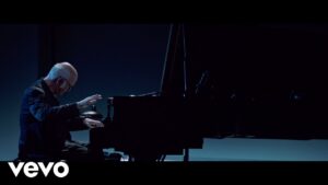 Video Thumbnail: Ludovico Einaudi - Nuvole Bianche (Live From The Steve Jobs Theatre / 2019) -